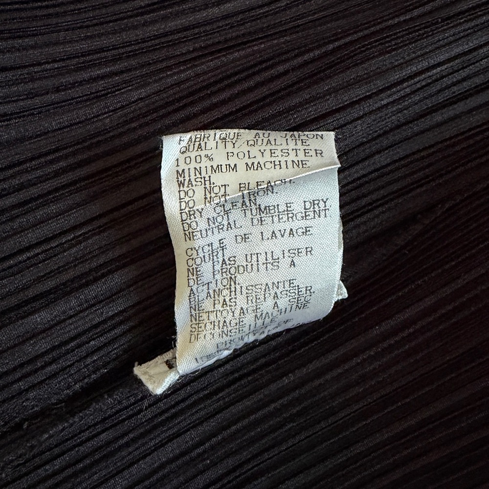 Pleats Please Dark Brown Collared Sleeveless Zip … - image 7